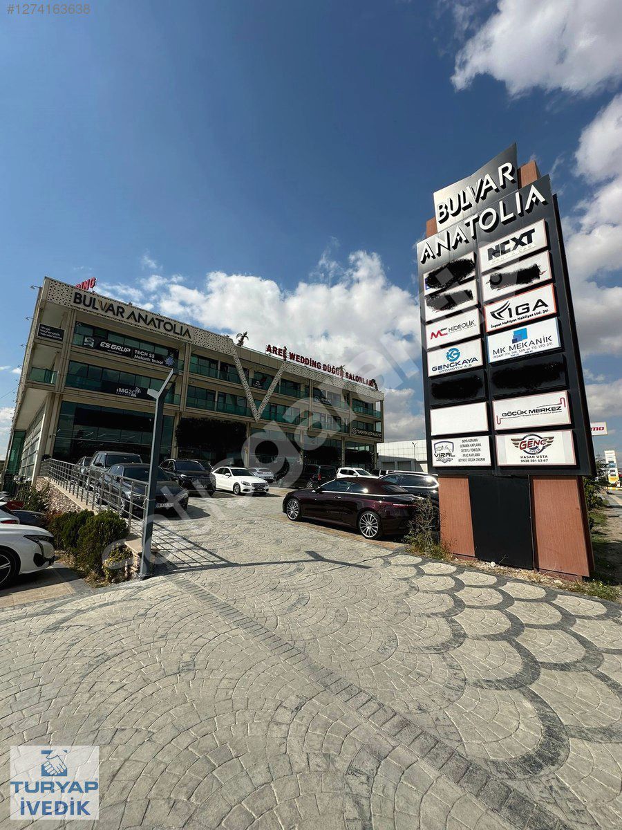 ANADOLU BULVARI'NA CEPHELİ TABELA DEĞERİ YÜKSEK DEVREN SHOWROOM