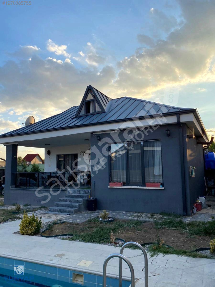 PURSAKLAR'DA HAVUZLU EŞYALI 2 KATLI VİLLA 550 M² İÇİNDE 180 M²