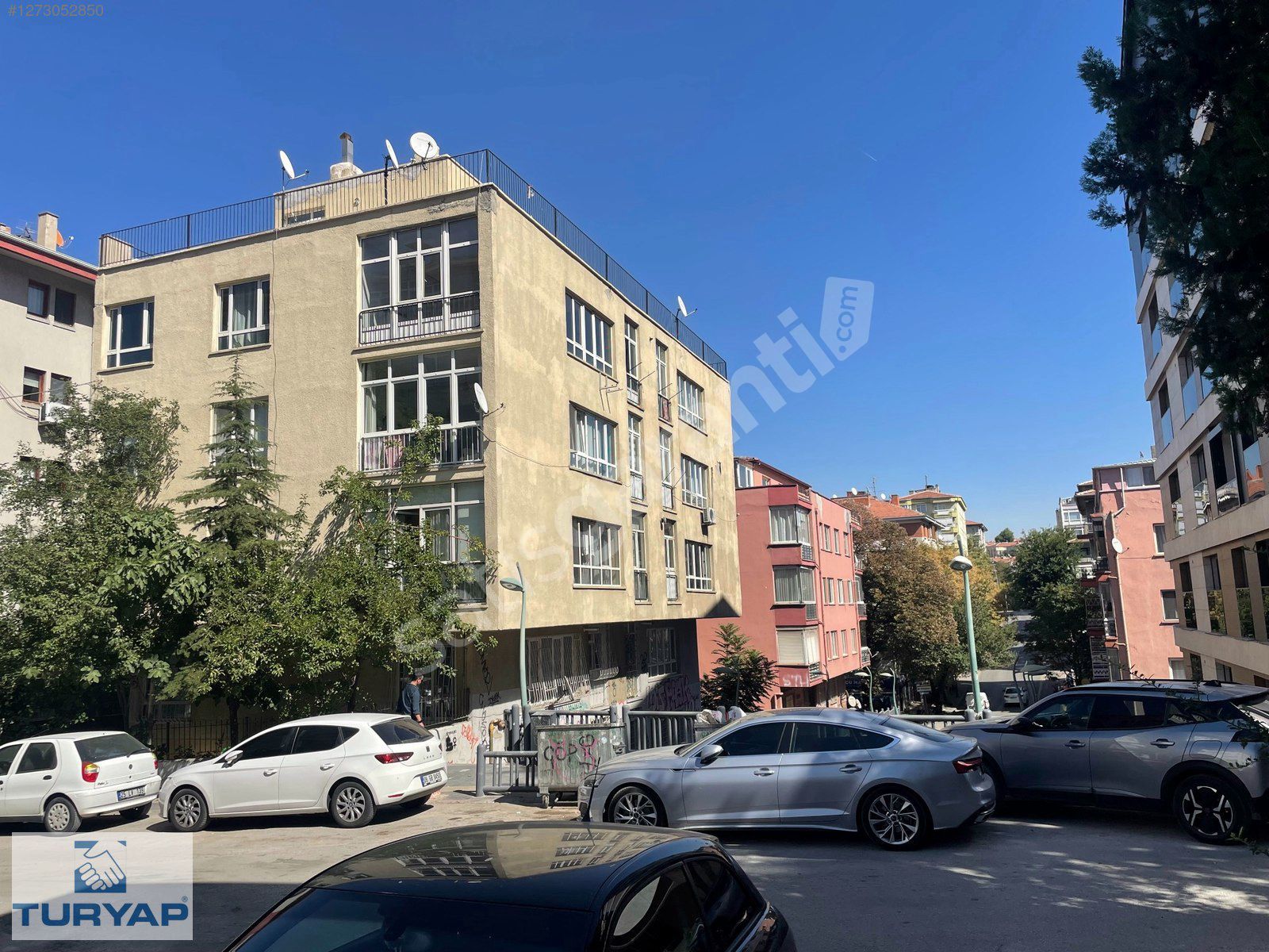 KAVAKLIDERE BARDACIK DA 3+1 ÖN İKİ YAN CEPHE 1. KAT FULL GÜNEŞLİ