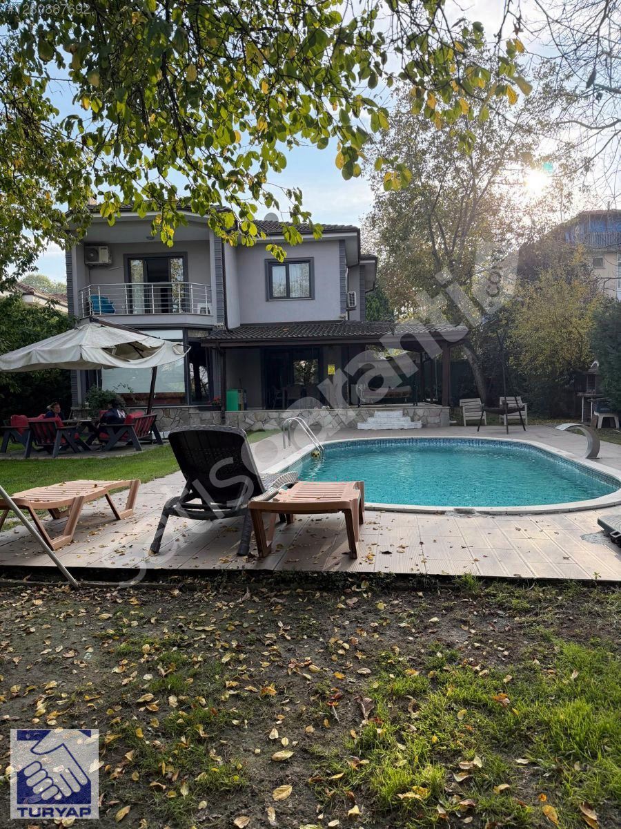 Kırkpınar Bağdat Caddesi Satılık Müstakil Havuzlu Bahçeli Ev