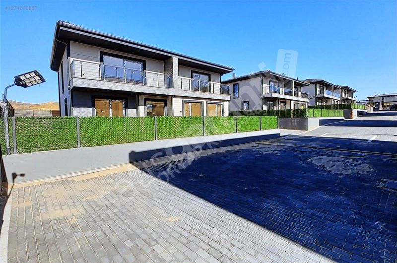 Mebuskent Yanında, 510 m² Arsa Paylı, Yeni Yapı 4+1 Villa