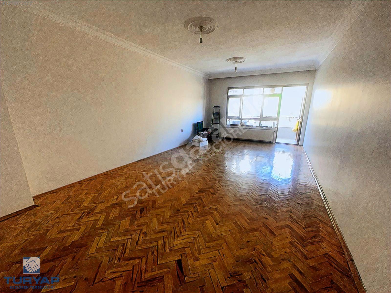 TURYAP'TAN BELEDİYE METRO YAKINI MERKEZİ 3+1 2.KAT 130M2 B.SALON