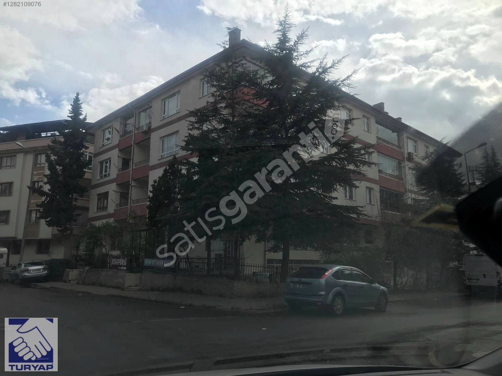 Bahçelerüstünde 3+1 Ara Kat Tren İstasyonuna Çok Yakın