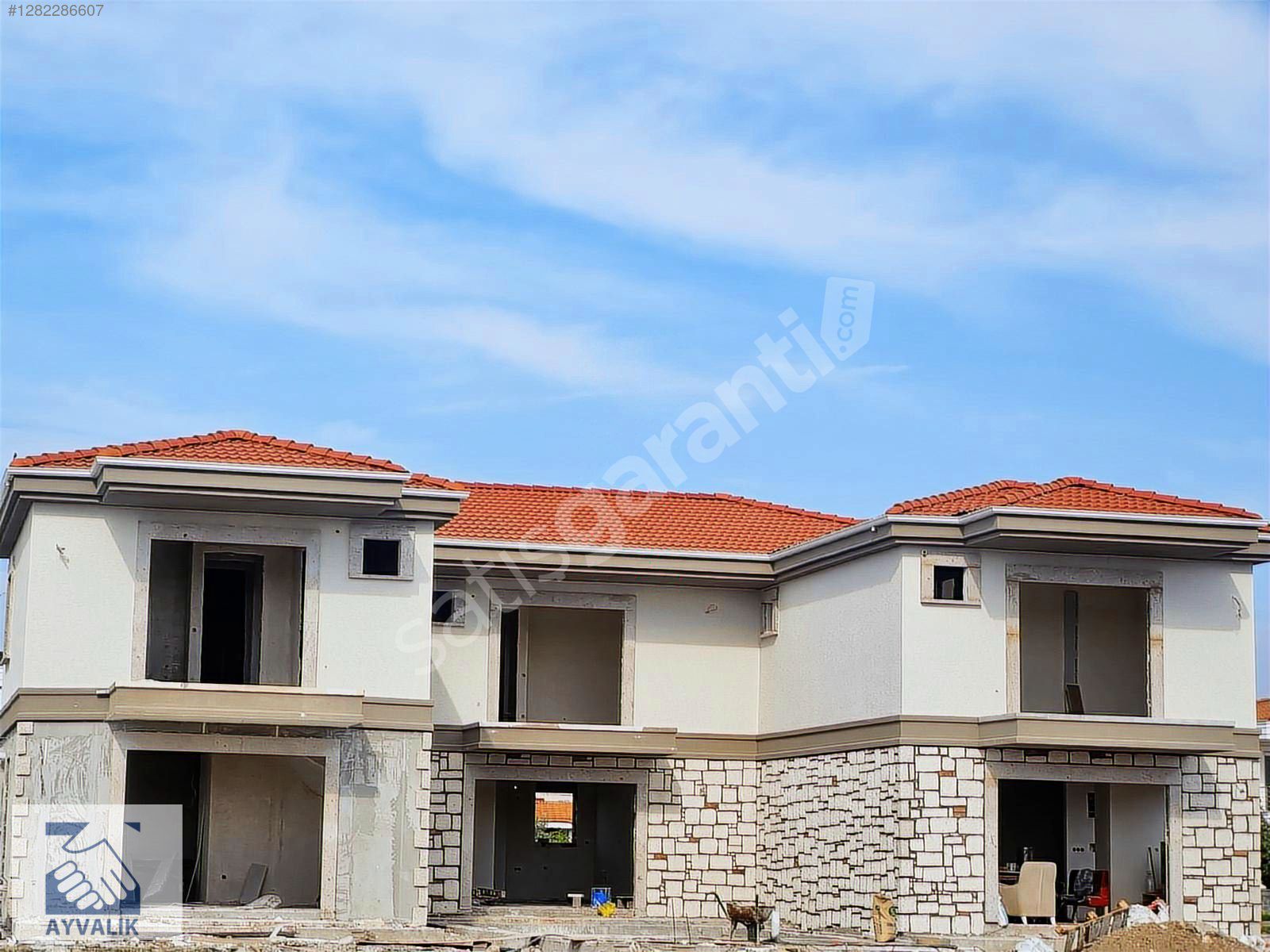 Turyap'tan Küçükköy 'de Yeni Nesil Akıllı Ev Havuzlu Villa