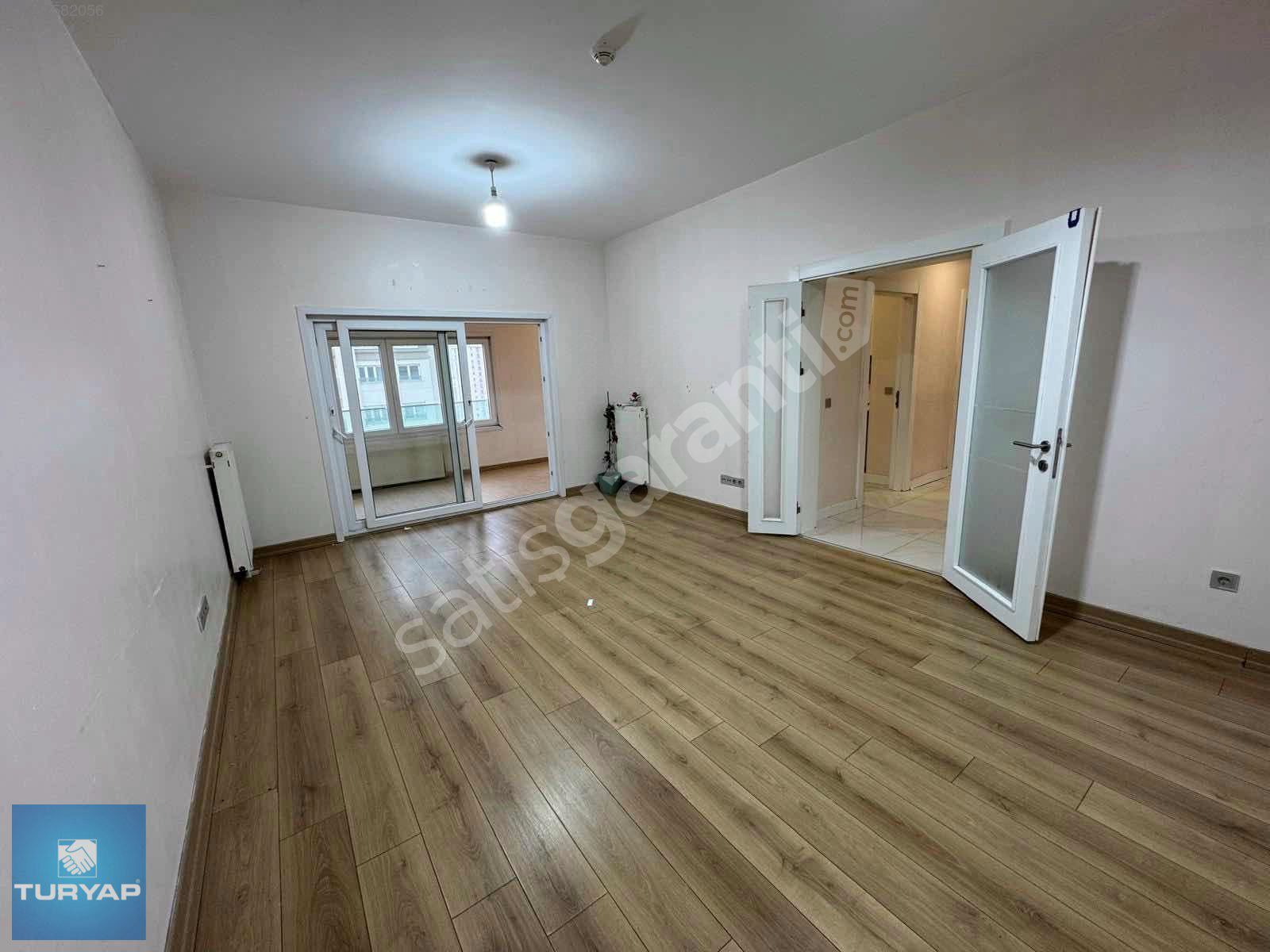 Avrupark Sitesi 650 Ada İçi Boş Satılık 2+1 Daire