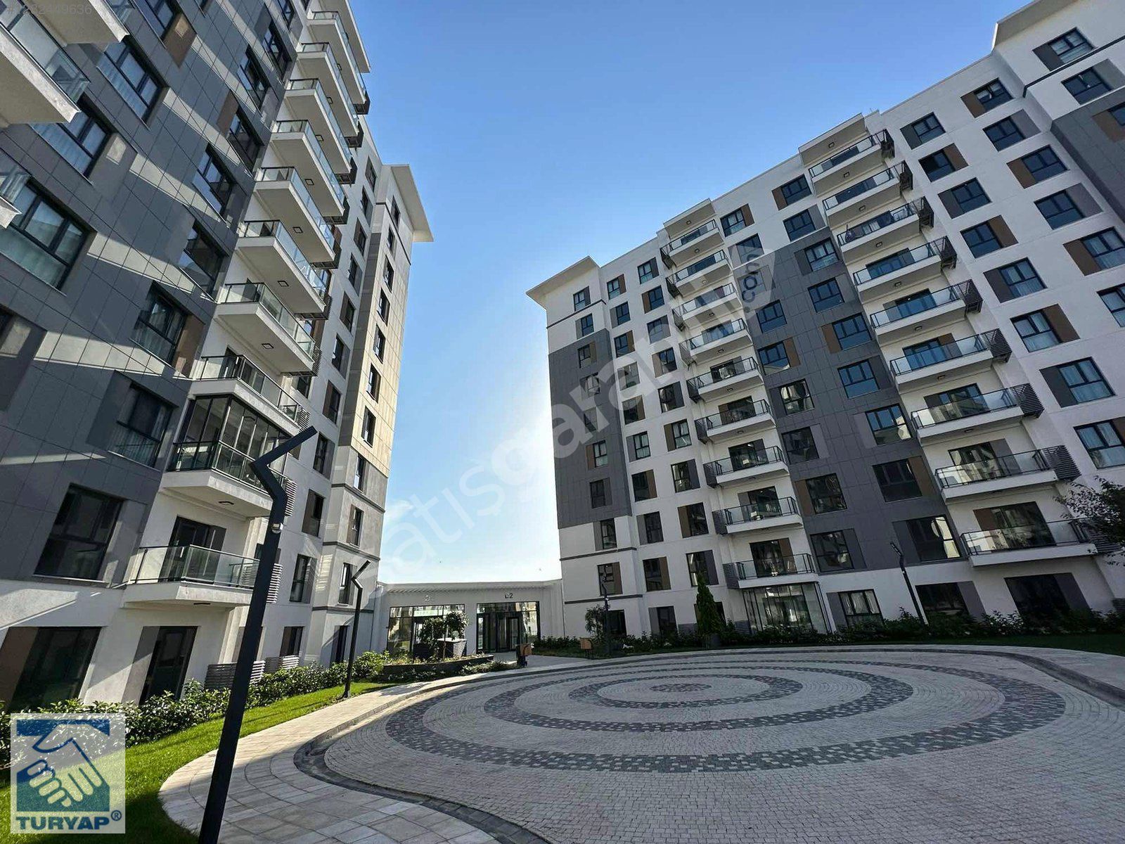 TURYAP'DAN FUZUL AVRASYA KONUTLARIN'DA BOŞŞ 2+1 SATILIK DAİRE
