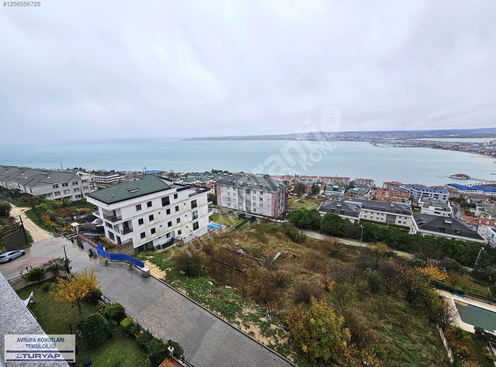 BEYLİKDÜZÜ AÇIK HAVUZLU DENİZ GÖL MANZALI KİRALIK 7+1 DUBLEKS