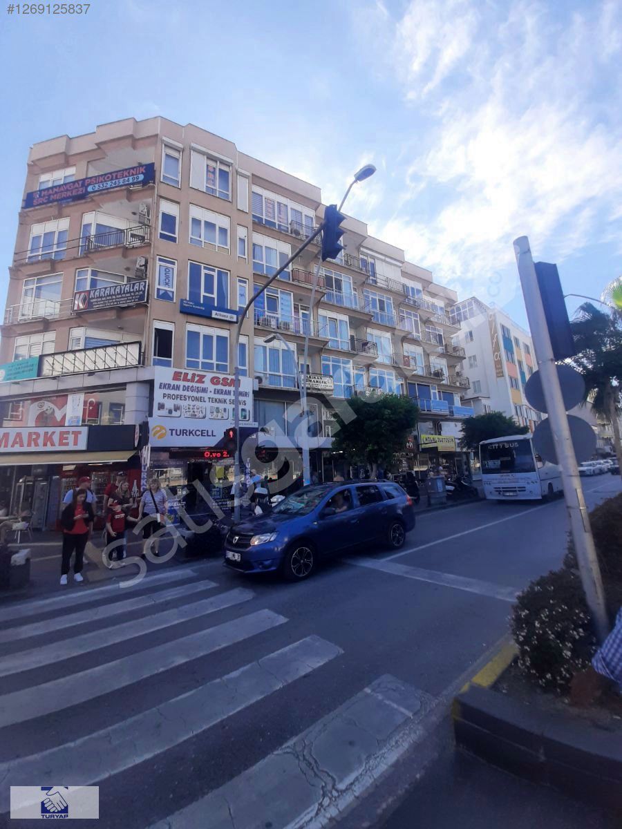 Aşağıpazarcı Mahallesi Cadde Üstü Satılık Ofis