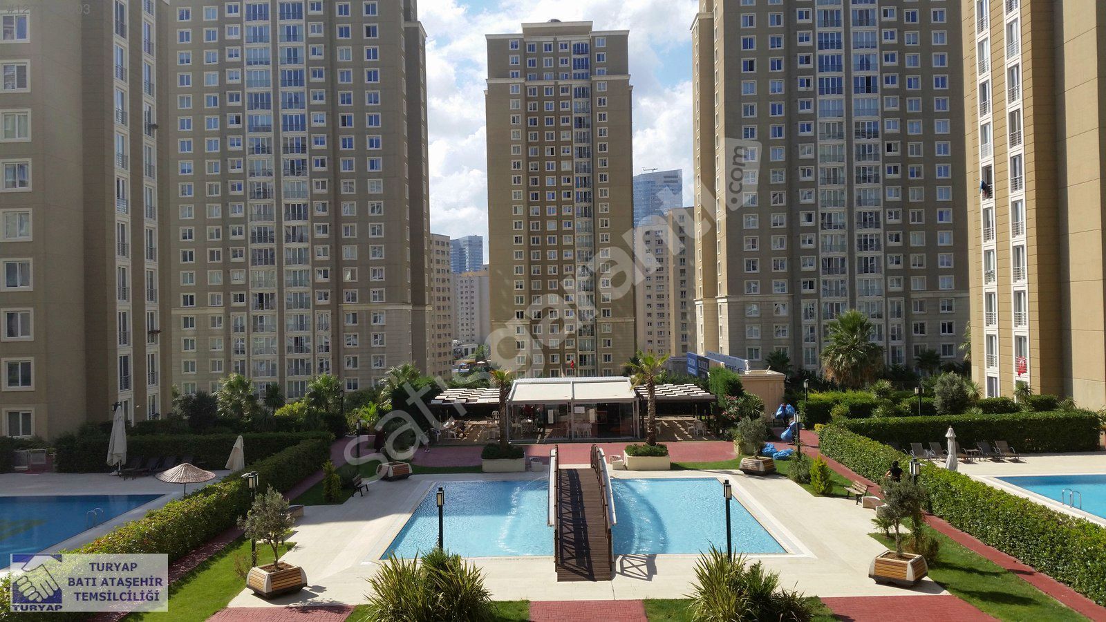 BATI ATAŞEHİR UPHILL COURT A ADA 3+1