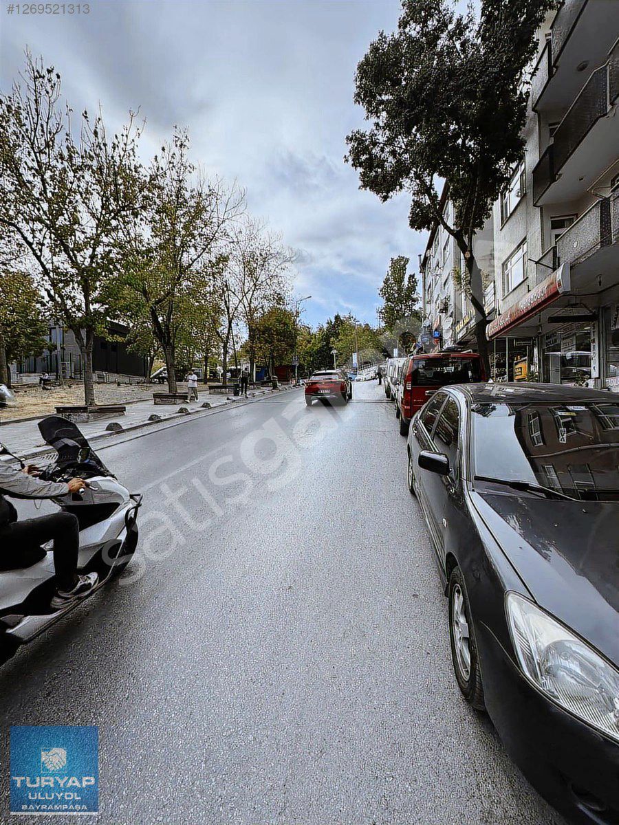 TURYAP'TAN FORUM İSTANBUL KARŞISINDA SATILIK KÖŞE BAŞI DÜKKAN