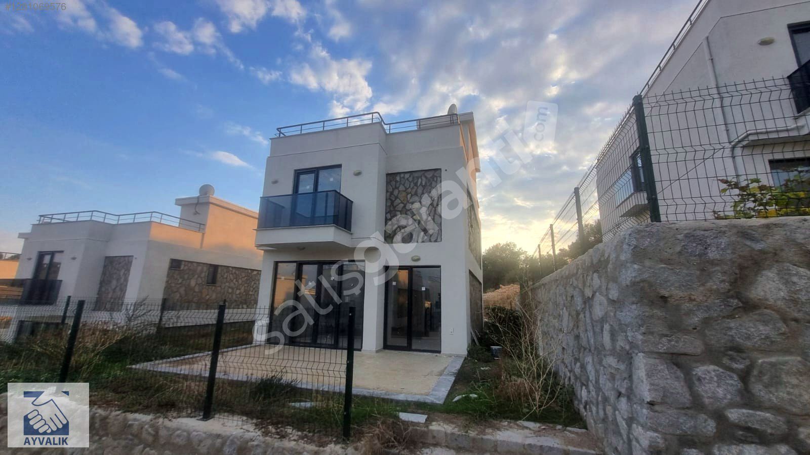 Turyap'tan Keremköy'de Site İçerisinde 4+1 Satılık Lüks Villa