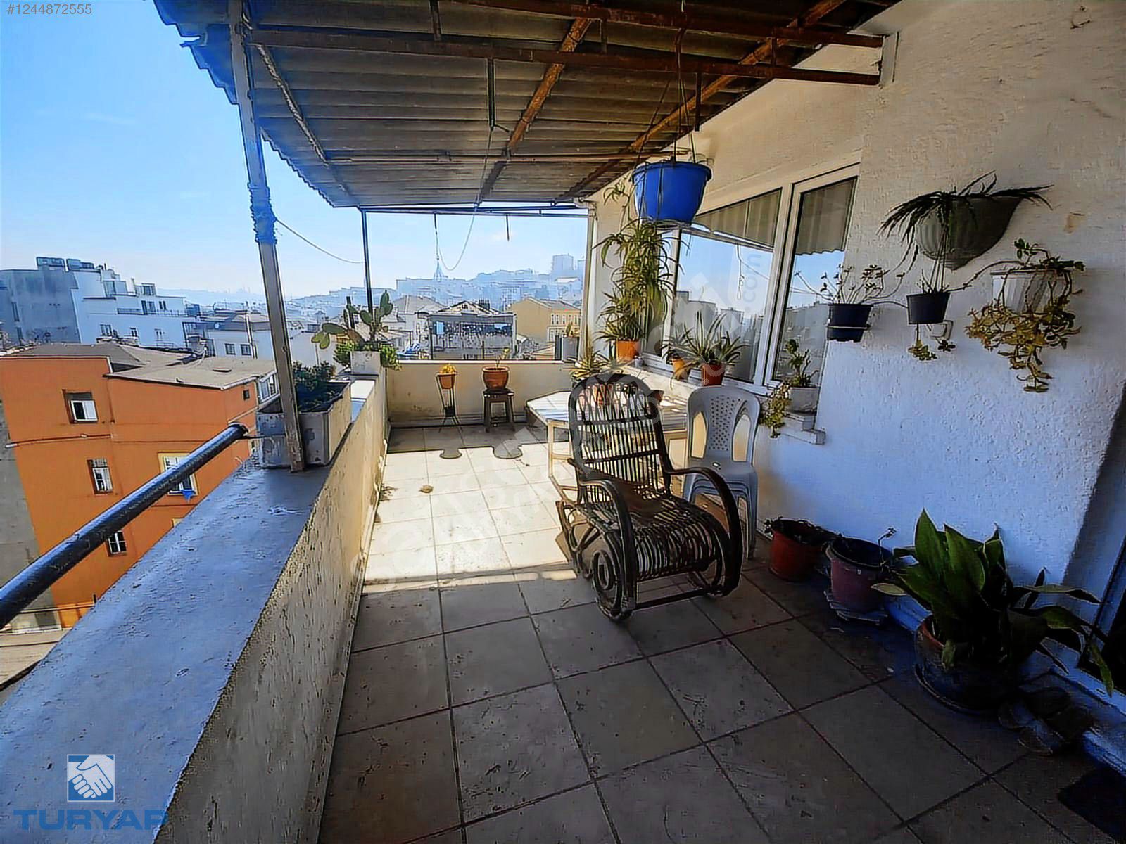 CİHANGİRDE GALATAPORT'A YAKIN KONUMDA 30M2 TERASLI DAİRE