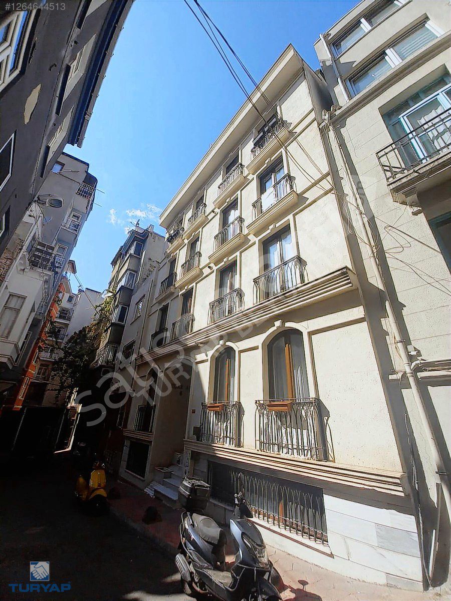 CİHANGİR MERKEZDE YENİ BİNADA ÇOK ŞIK ARAKAT STÜDYO