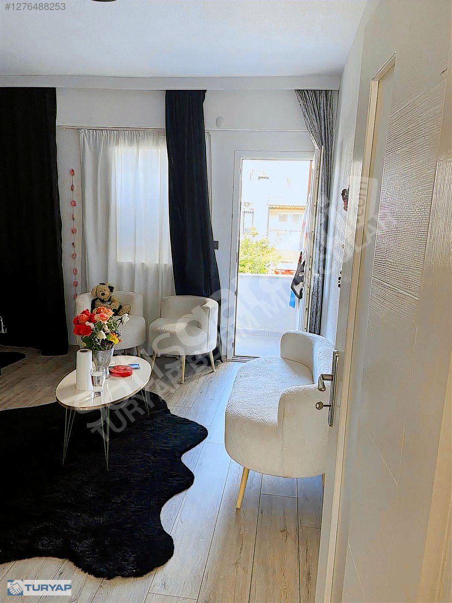 ACİL FIRSAT! TURGUTREİS MERKEZDE, ANA CADDE ÜZERİ,YATIRIMLIK 1+1