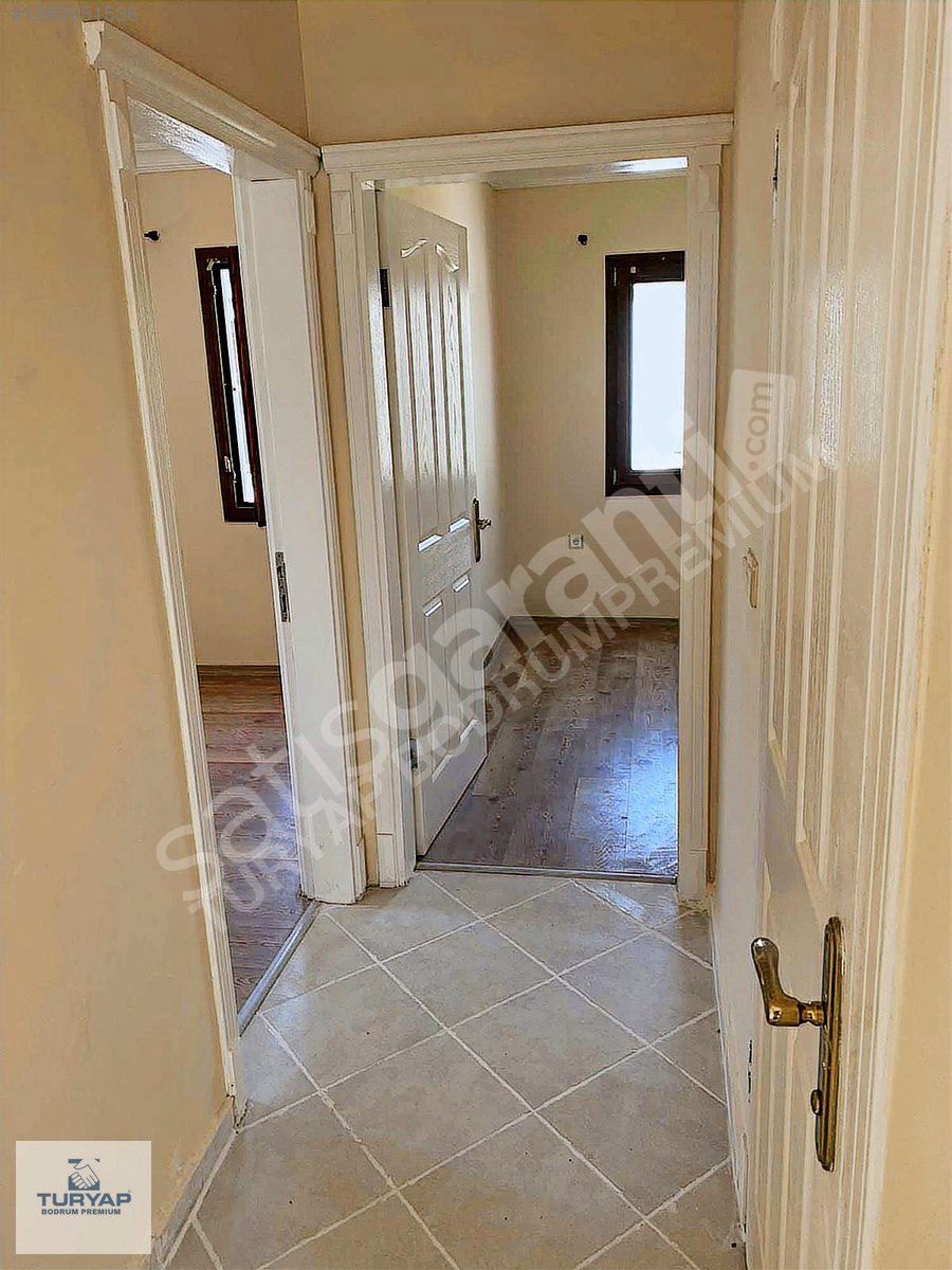 BODRUM MERKEZDE 2+1 BAKIMI YAPILMIŞ SİTE İÇİNDE EŞYASIZ DAİRE