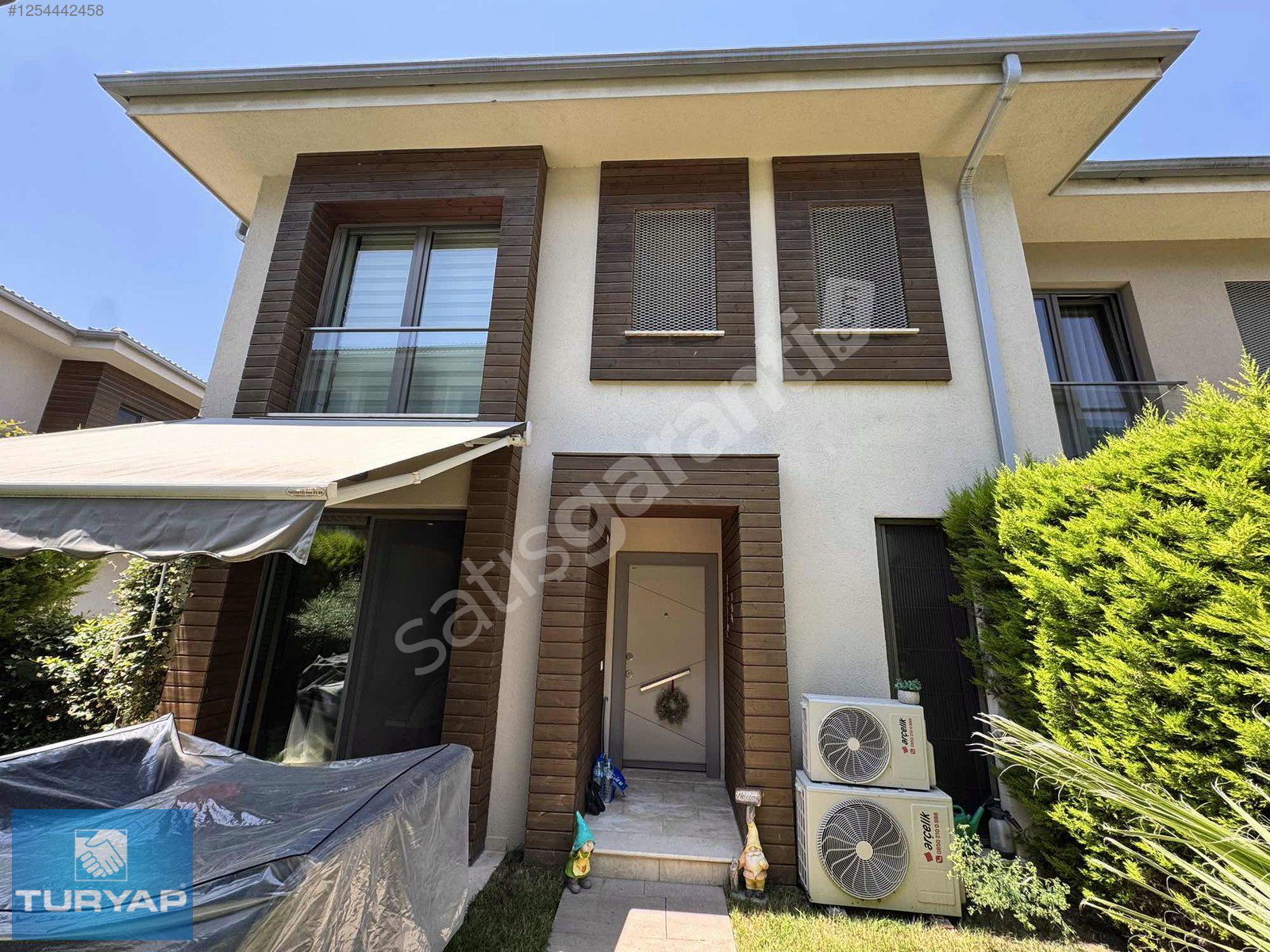 ASMALI BAHÇEŞEHİR 3+1 ÜST DUBLEKS FULL YAPILI KÖŞE SATILIK VİLLA