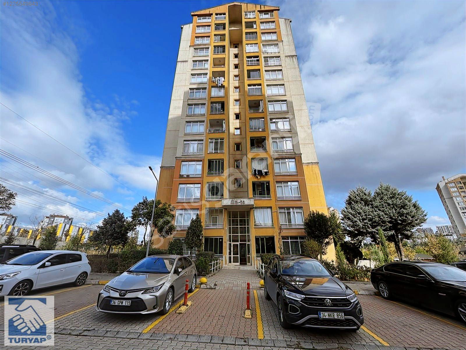 KAYAŞEHİR 9.BÖLGE ZÜMRÜT SİTESİ 2.ADA'da SATILIK 2+1 DAİRE