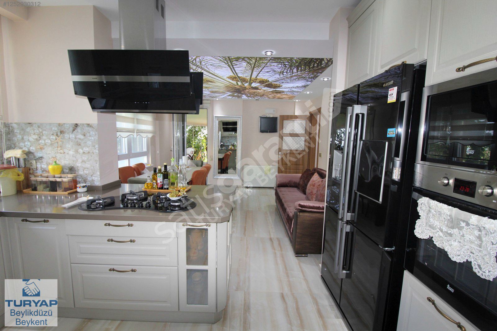 Turyap'tan Adnan Kahveci'de Deniz Manzaralı 5+3 Havuzlu Villa