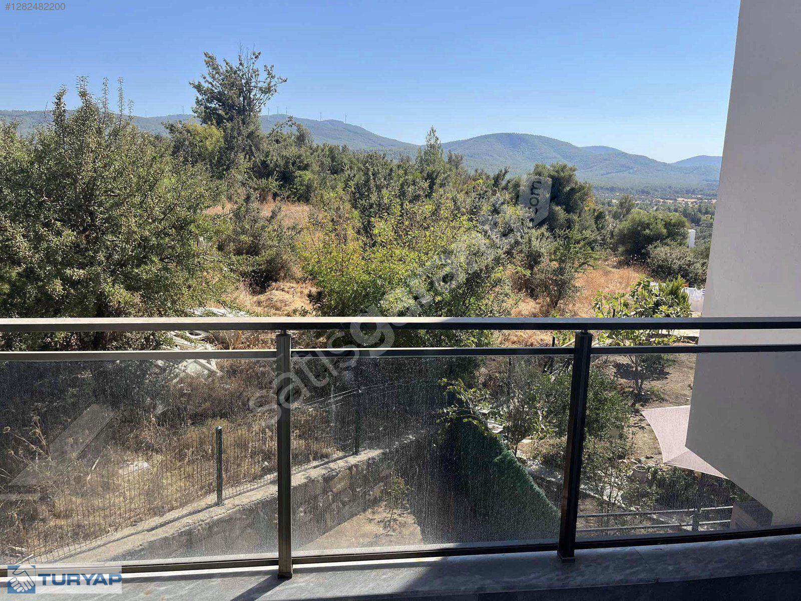 Bodrum mumcular'da satılık 2 + 1 bahçe katı daire