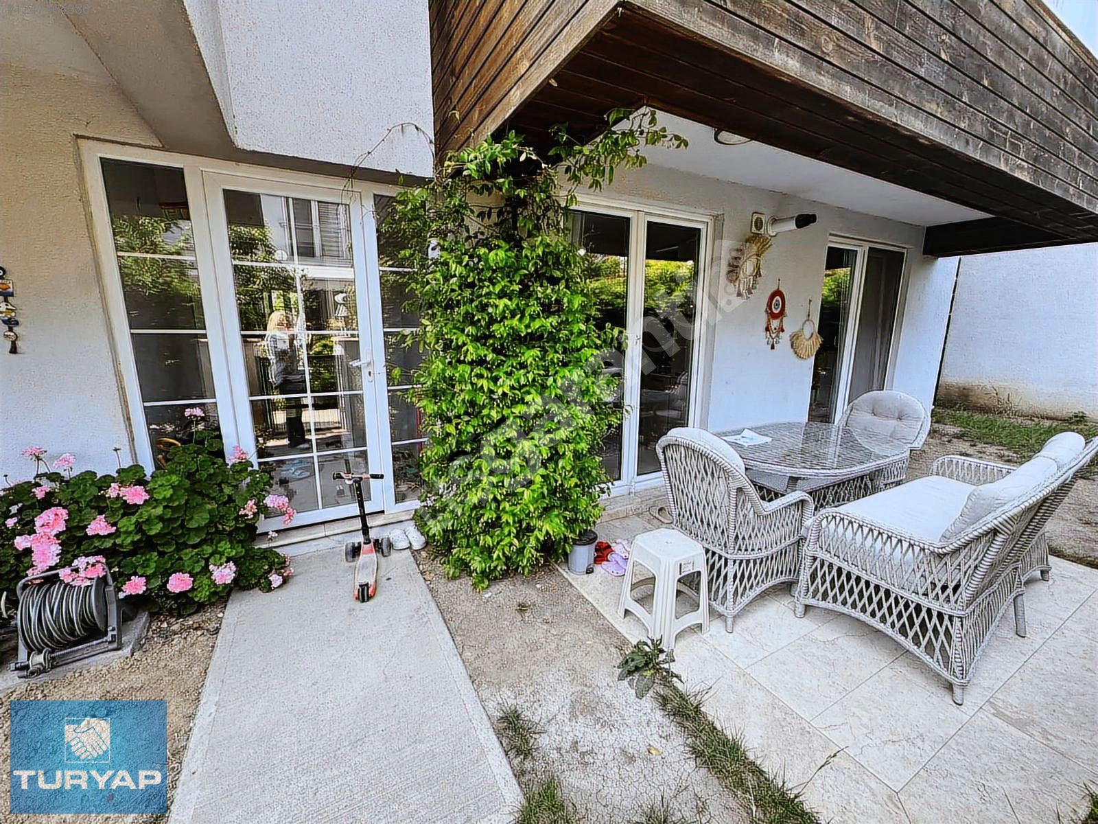 DEKAR ASMALI BAHÇELER GENİŞ 2+1 FLAT ( TEK KAT ) VİLLA TURYAP'TN