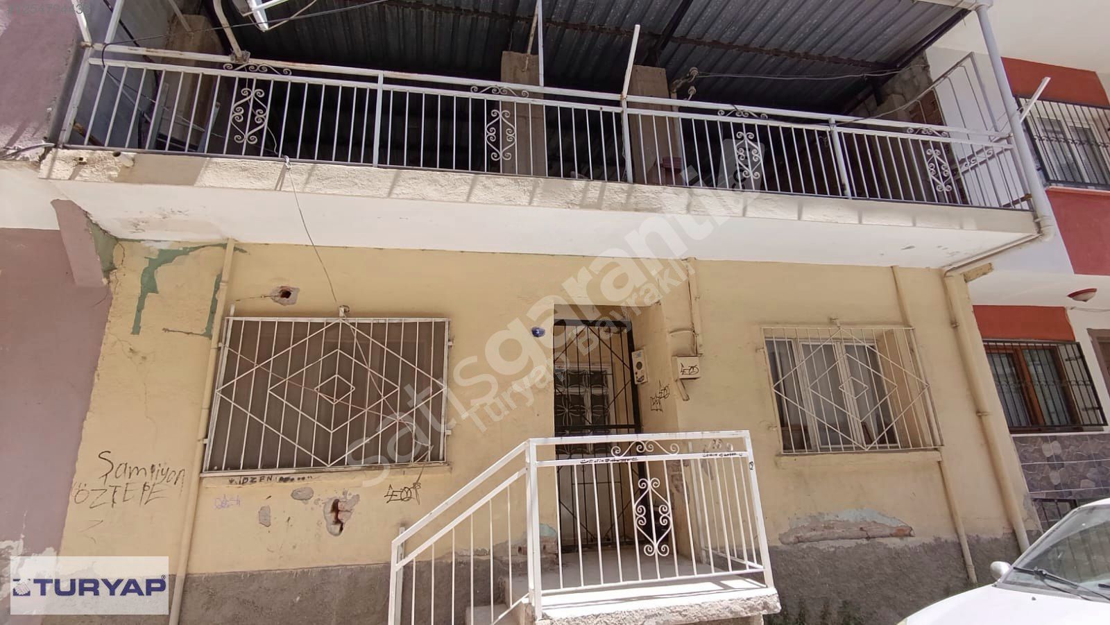 FIRSAT! Bayraklı Tepekulede YATIRIMLIK Satılık Müstakil Ev