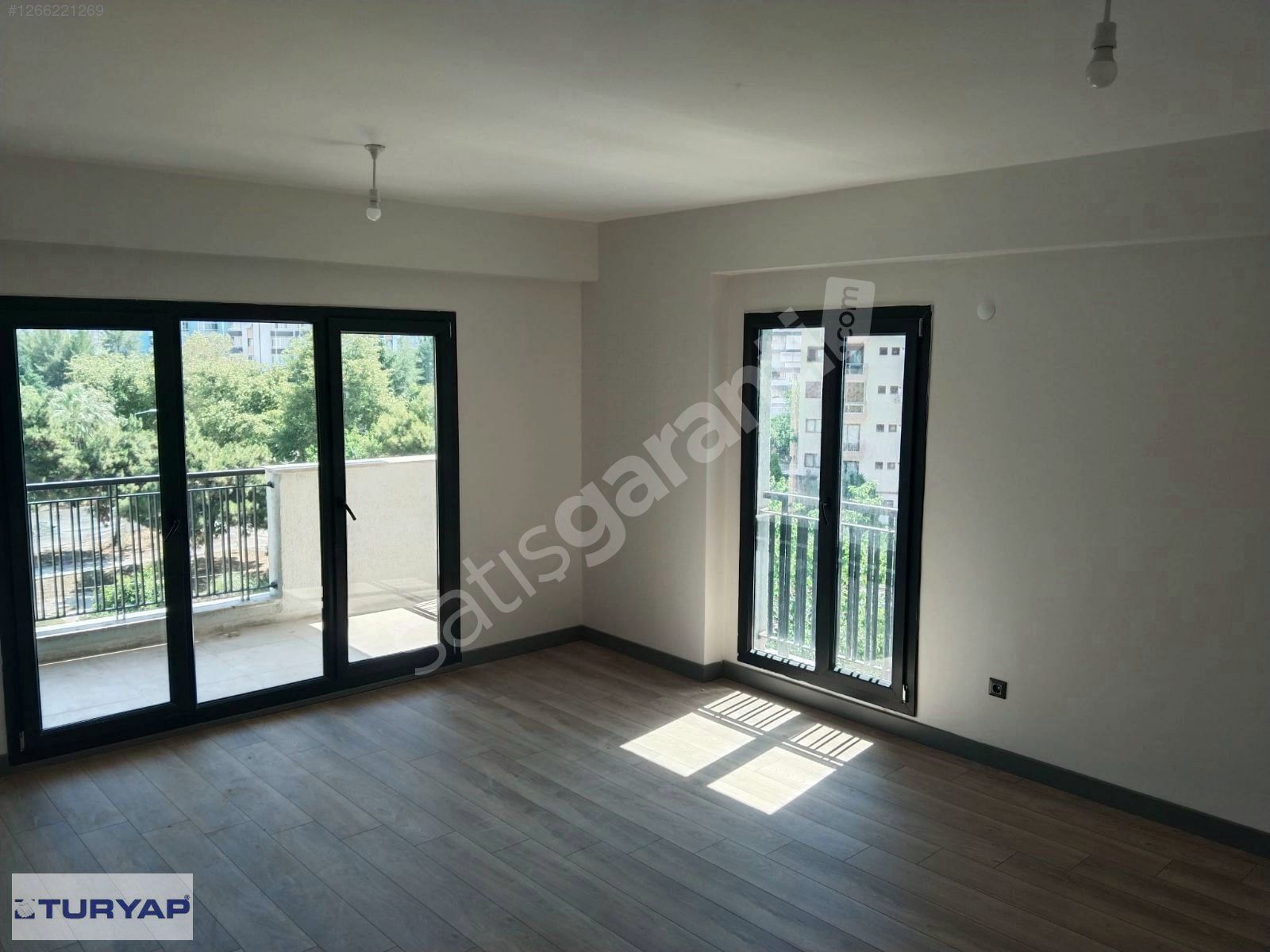 Bayraklı Osmangazi Mah de Ebeveyn Banyolu 3+1 Sıfır Lüks Daire