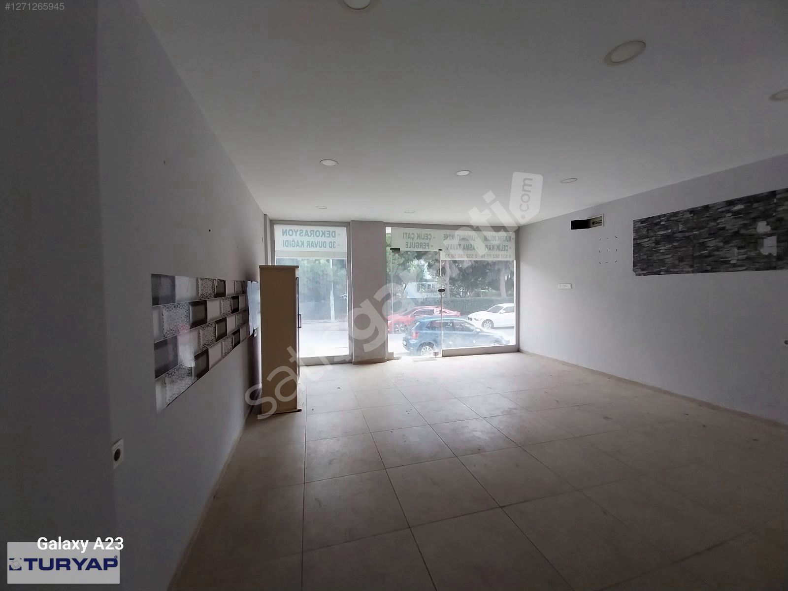 Bayraklı Manavkuyu'da Satılık Boş Dükkan