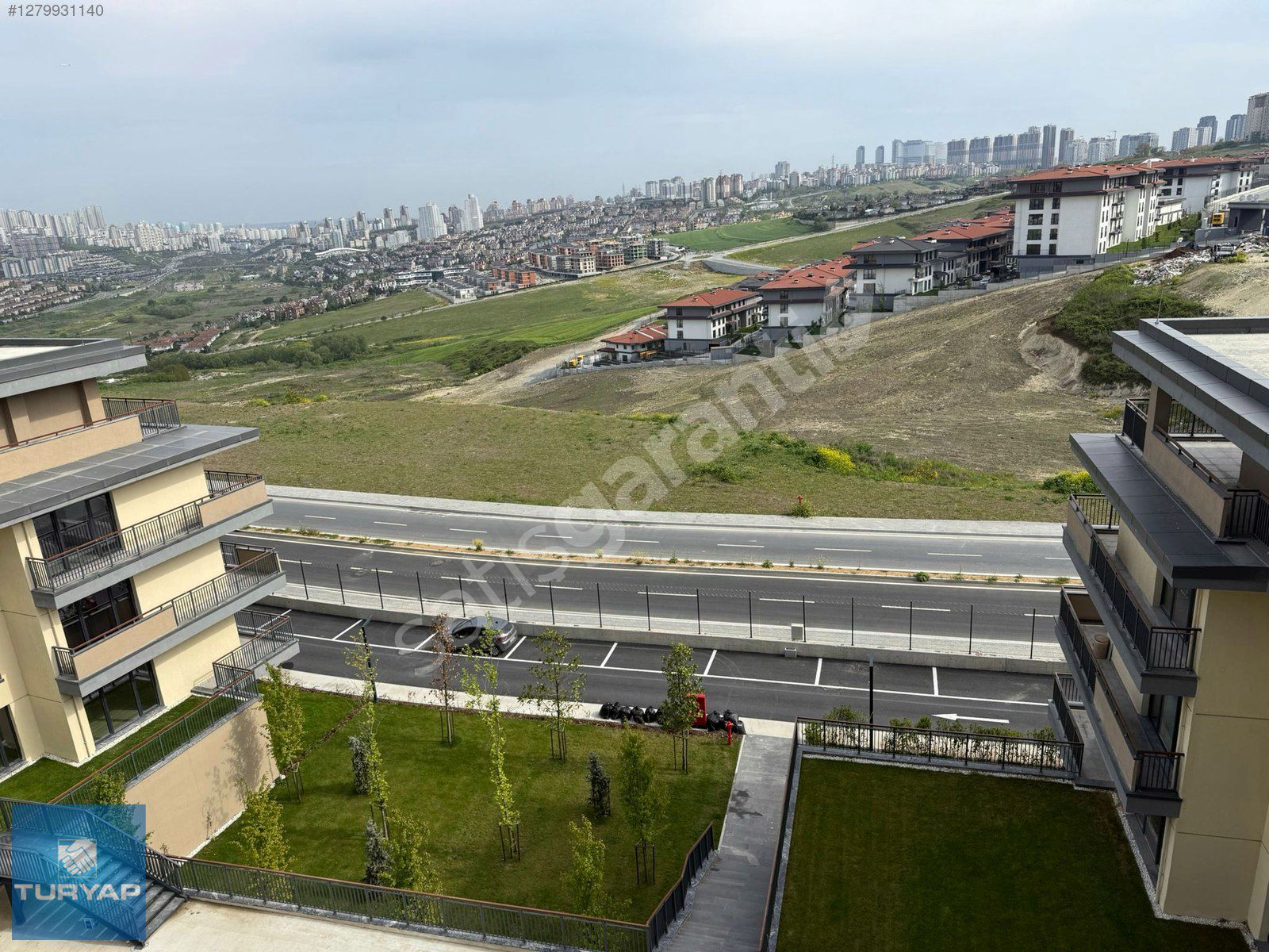 Emlak Konut Vadi Evleri 2. Etap Büyük Teraslı 4+1 Devirli Daire