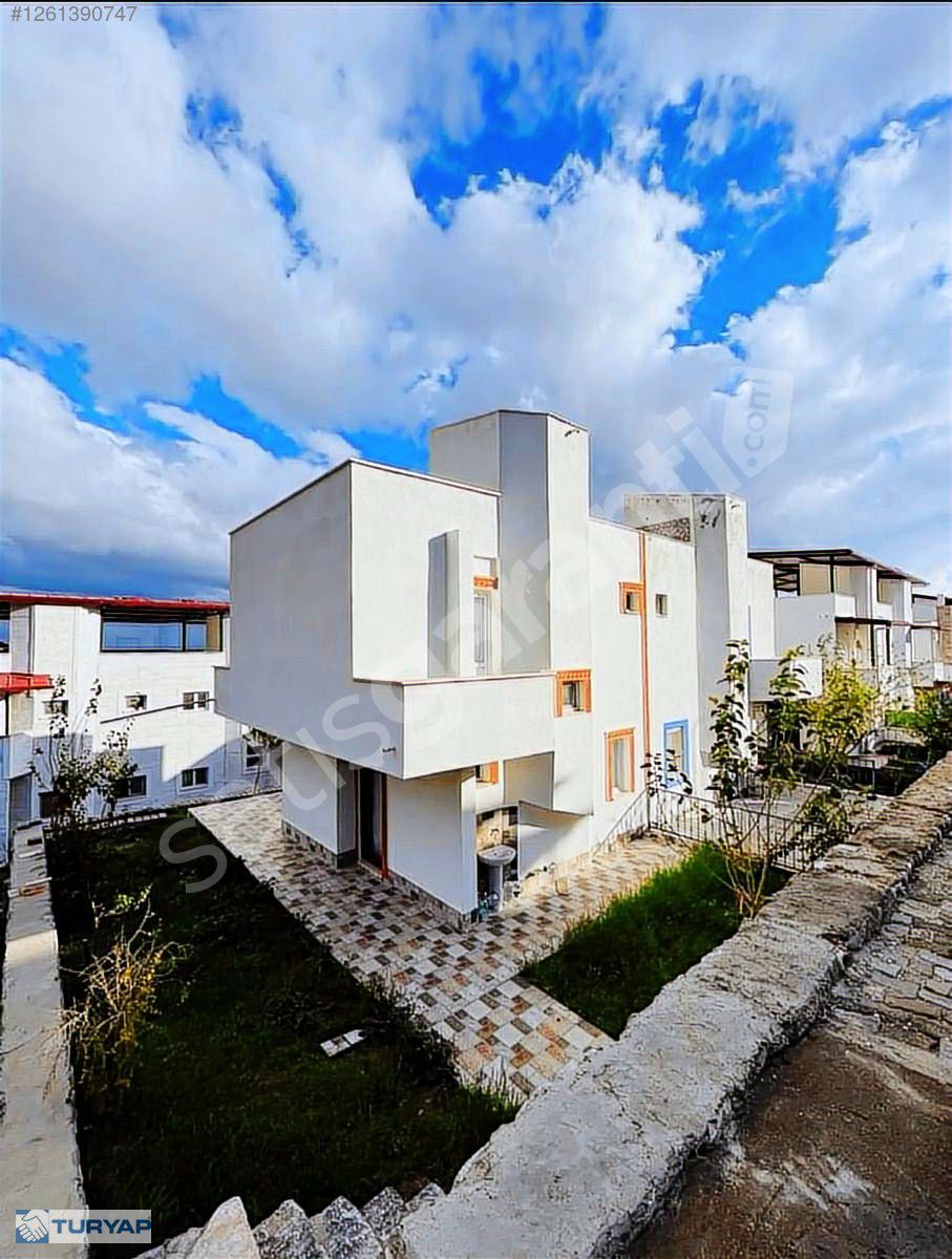 Ören de muhteşem manzaralı 4 yıllık villa