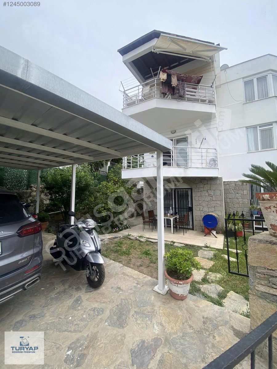 GÜNDOĞANDA DENİZE 800MT YAKIN 470m² DUBLEX BAHÇELİ DAİRE