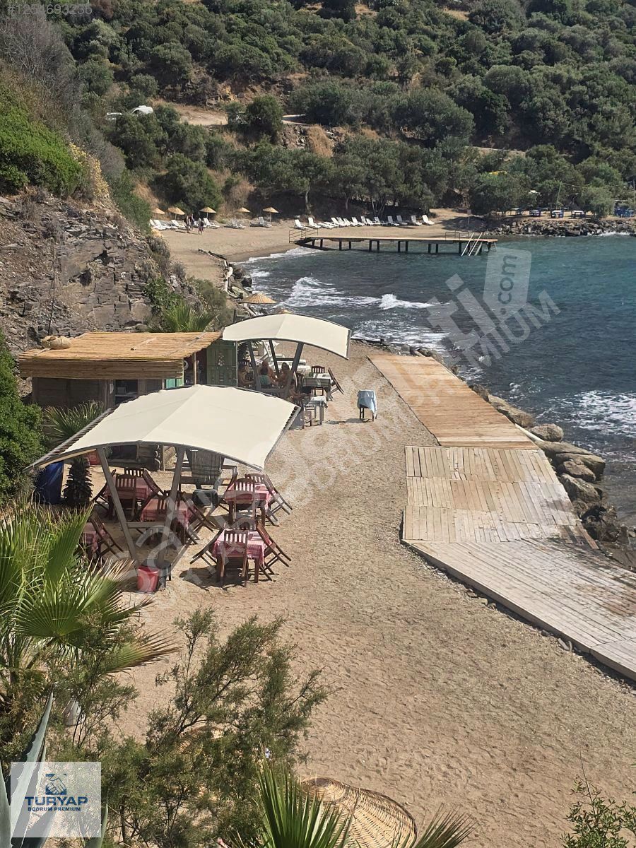 Boğaziçi'nde satilik 120 m2 geniş bahceli mustakil dublex