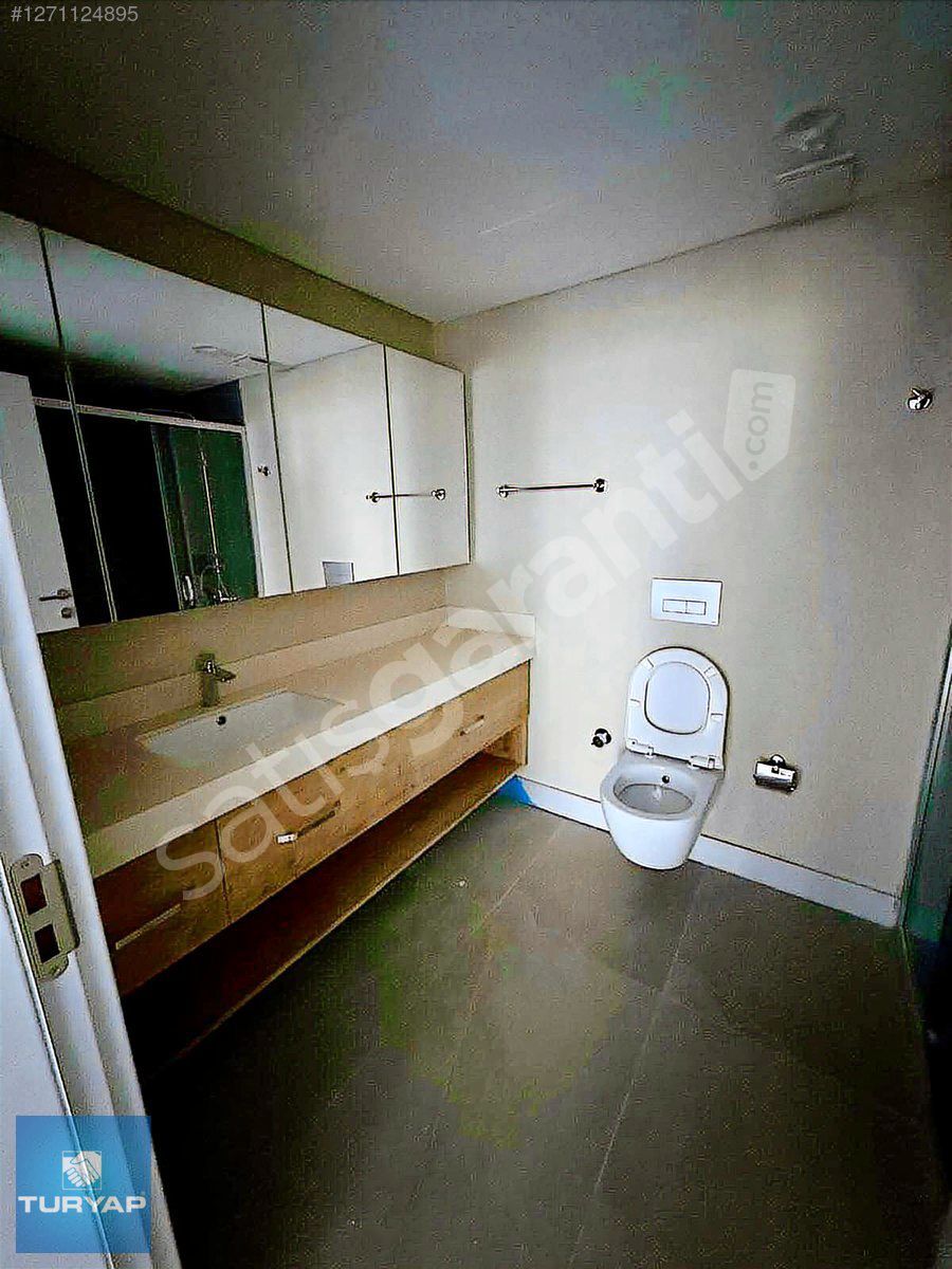 VADİ EVLERİNDE YANDAN BAHÇELİ DÜŞÜK PEŞNATLI 4+1 SATILIK DAİRE