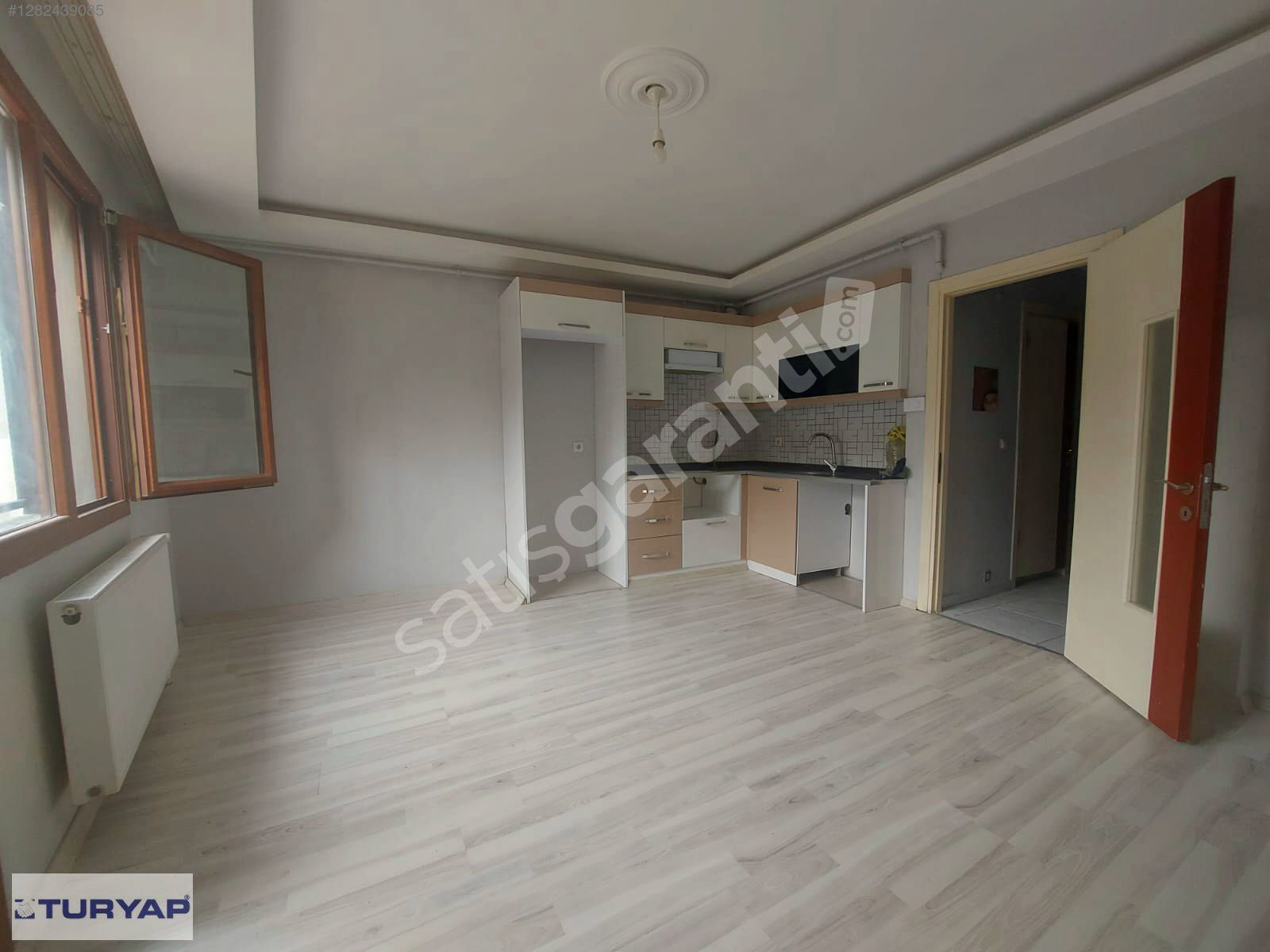 KASAPLAR MEYDANA YÜRÜME MESAFESİNDE BAHÇELİ 2+1 KİRALIK DAİRE