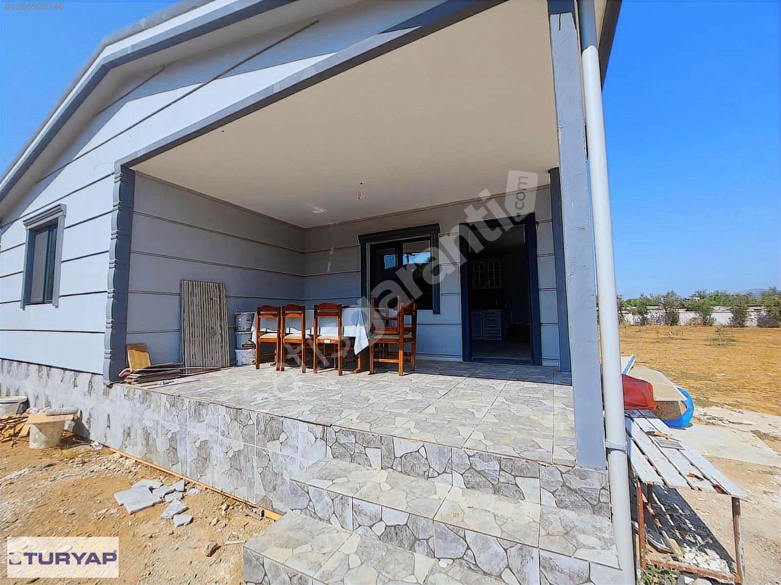 MENDERES DEĞİRMENDERE'DE 2525 M2 İÇİNDE 2+1EV OLAN SATILIK TARLA