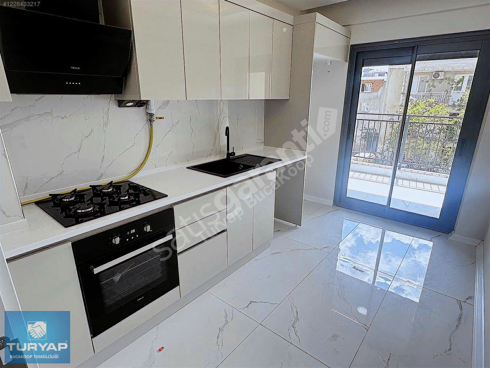 BUCA KOOP TURYAP'TAN SİTE İÇERİSİNDE 2+1 HAVUZLU LÜX DAİRE