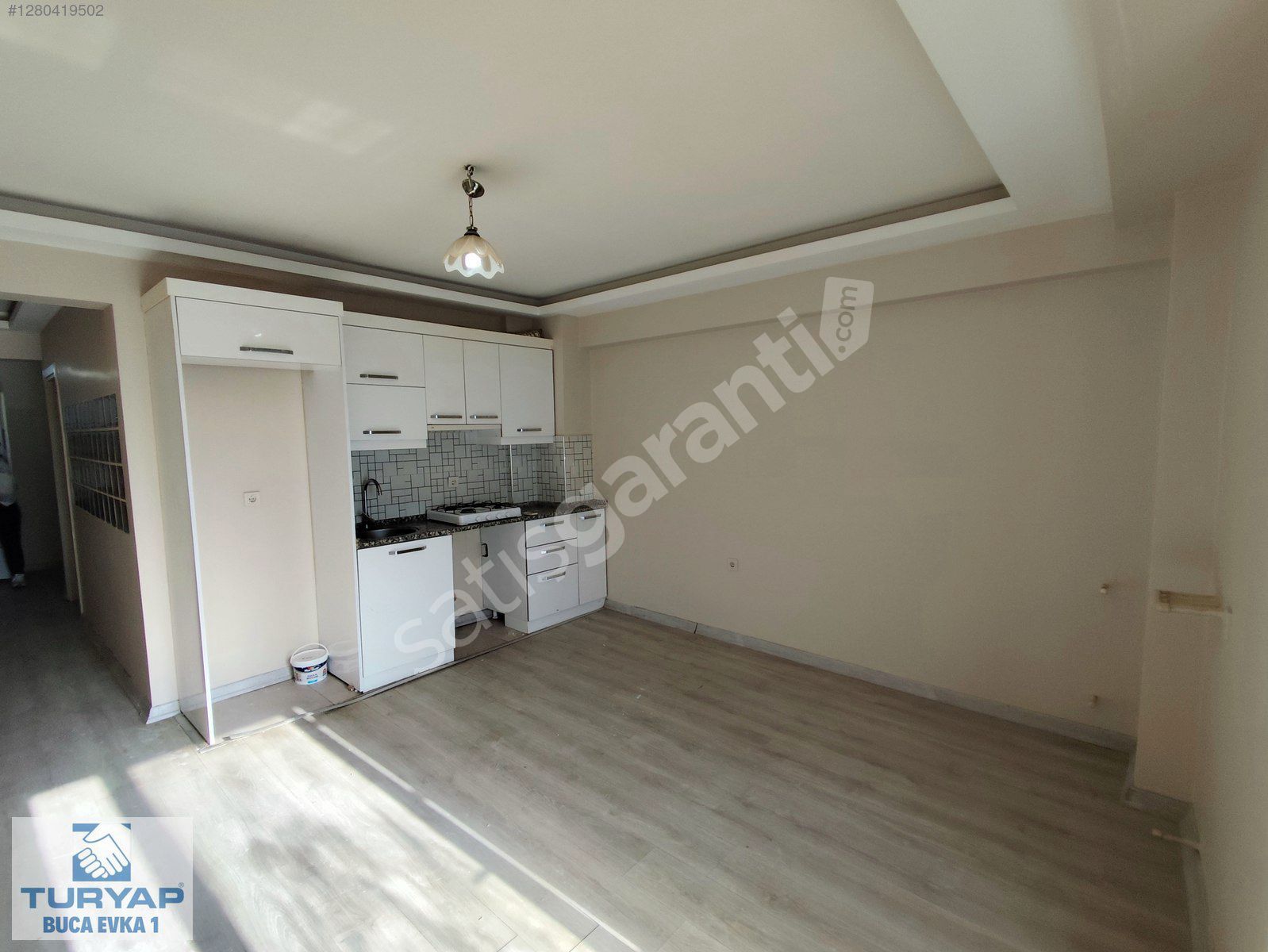 Buca Adatepe Bosna Anıtı Yakını Geniş 1+1 kiralık Daire