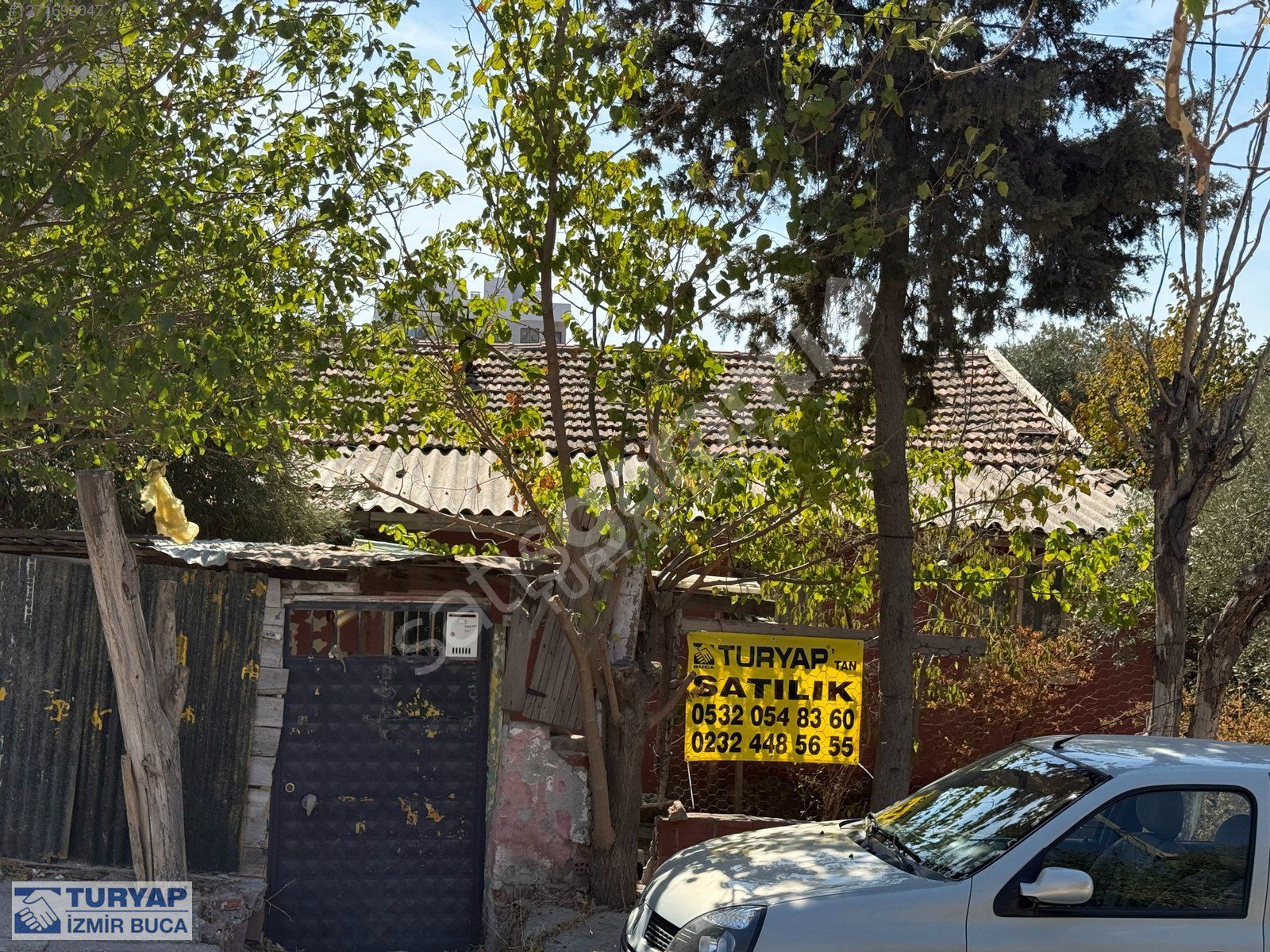 Turyap Buca'dan Şirinkapı'da Eski Yapı Bulunan Yerimiz satılık