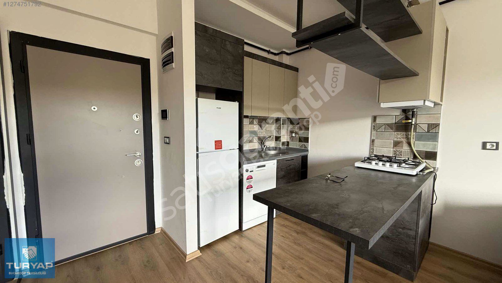 TURYAP TAN HAVUZLU 7/24 GÜVENLİKLİ LÜKS 1+1 EŞYALI DAİRE