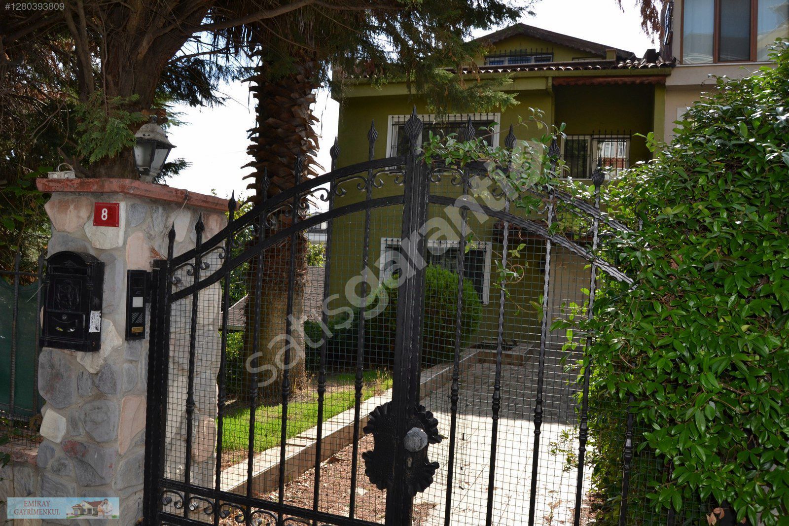 EMİRAY DAN 4 KATLI KİRALIK MÜSTAKİL KÖŞE FOURLEX