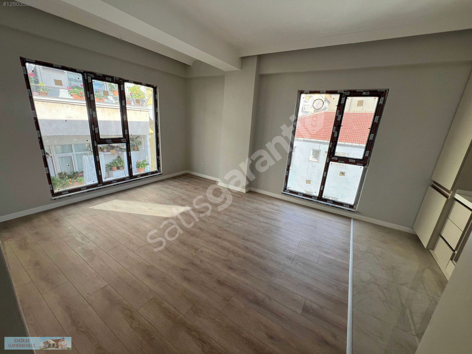 EMİRAY DAN ÇAKMAK MAHALLESİNDE ANA CADDEYE KOMŞU SATILIK 2+1