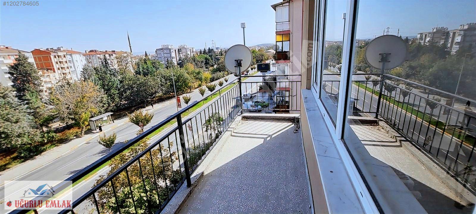 İzmir yolu üzerinde, 90 m2, 4. kat kombili daire