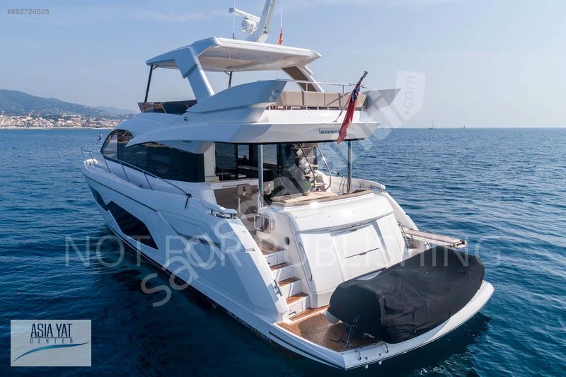 2019 SUNSEEKER MANHATTAN 66 ASIA YAT'tan ( LOW HOURS )