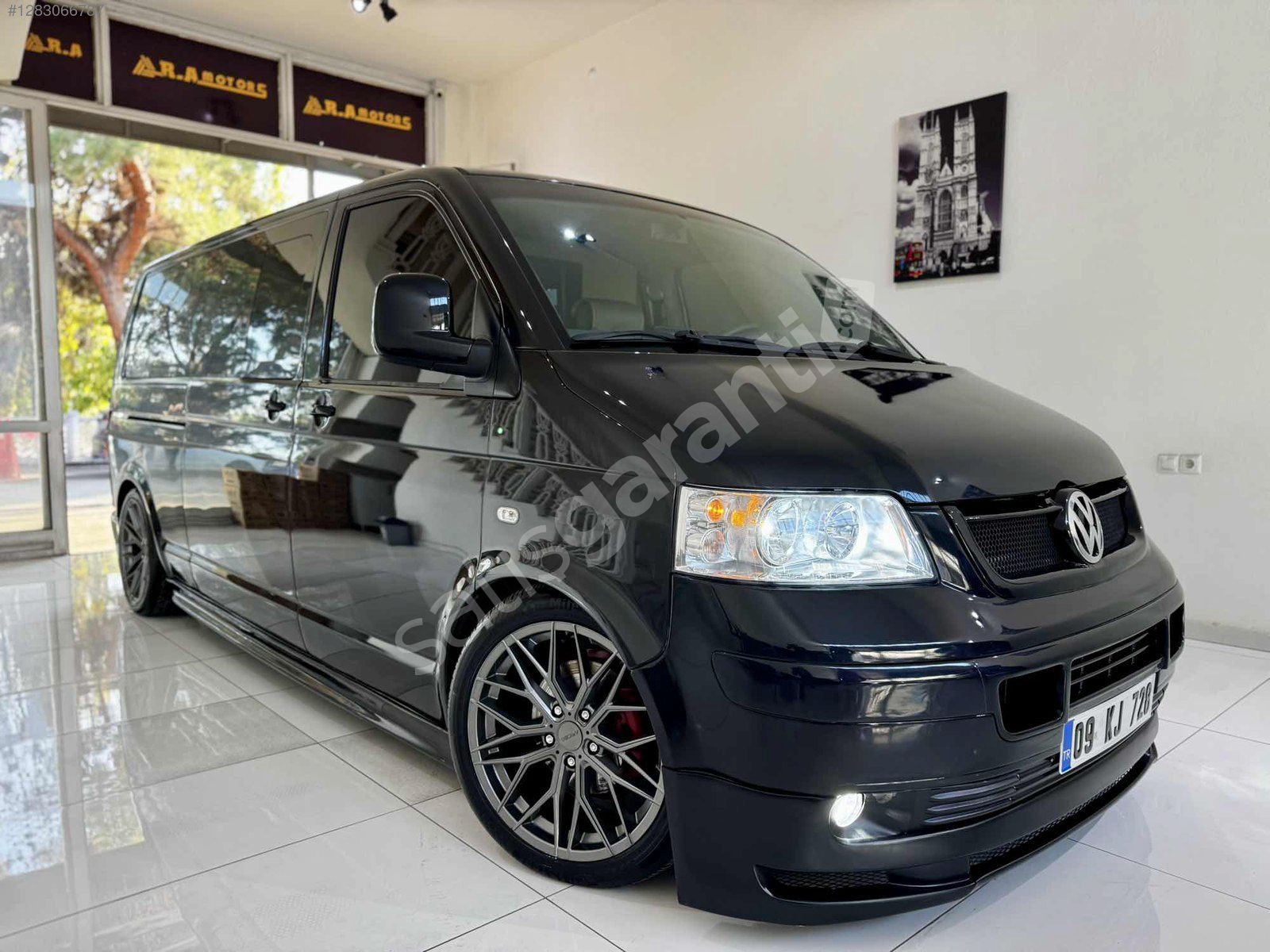 HC AUTO|VW Caravelle 130ps TV/AraBölme/VIP/ElkKapı/ÇiftKlima