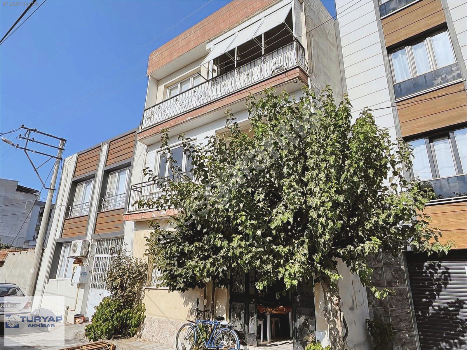 REŞATBEY'DE TÜM İMKANLARA YAKIN KONUMDA 3 ADET 2+1 DAİRE