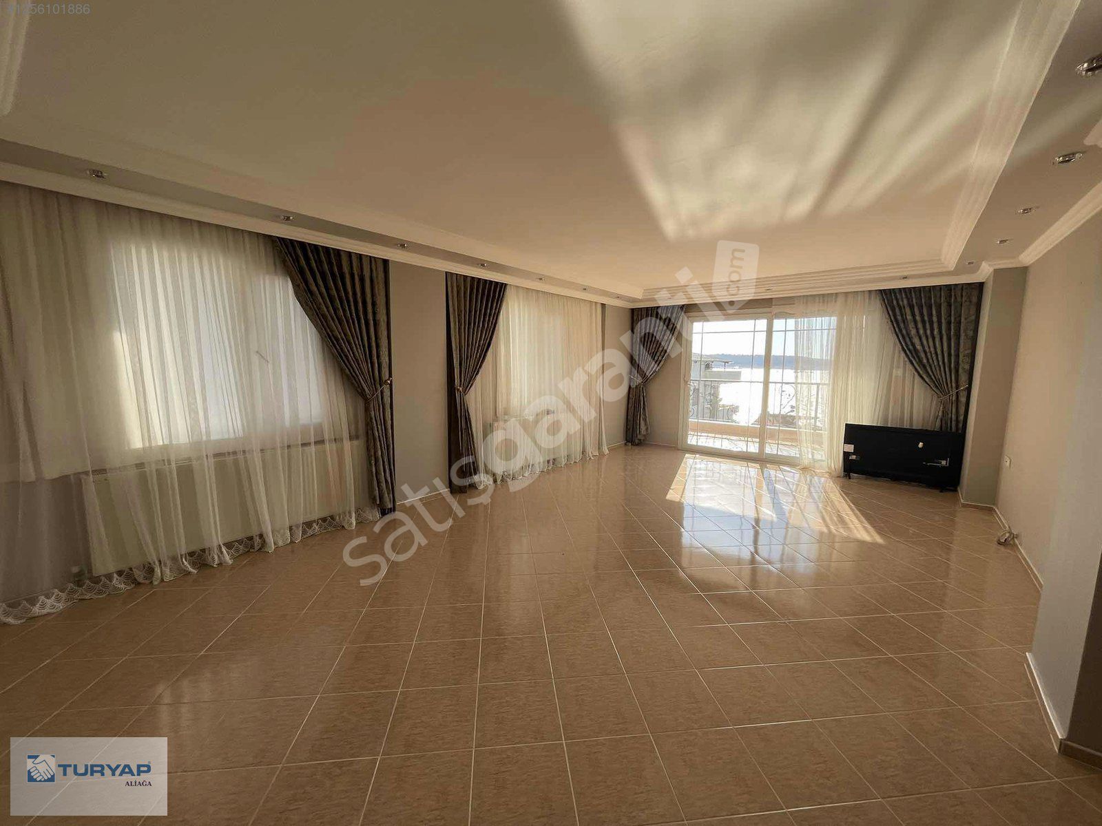 ALİAĞA YALI MAHALLESİ'NDE DENİZ MANZARALI 3+1 KİRALIK DAİRE