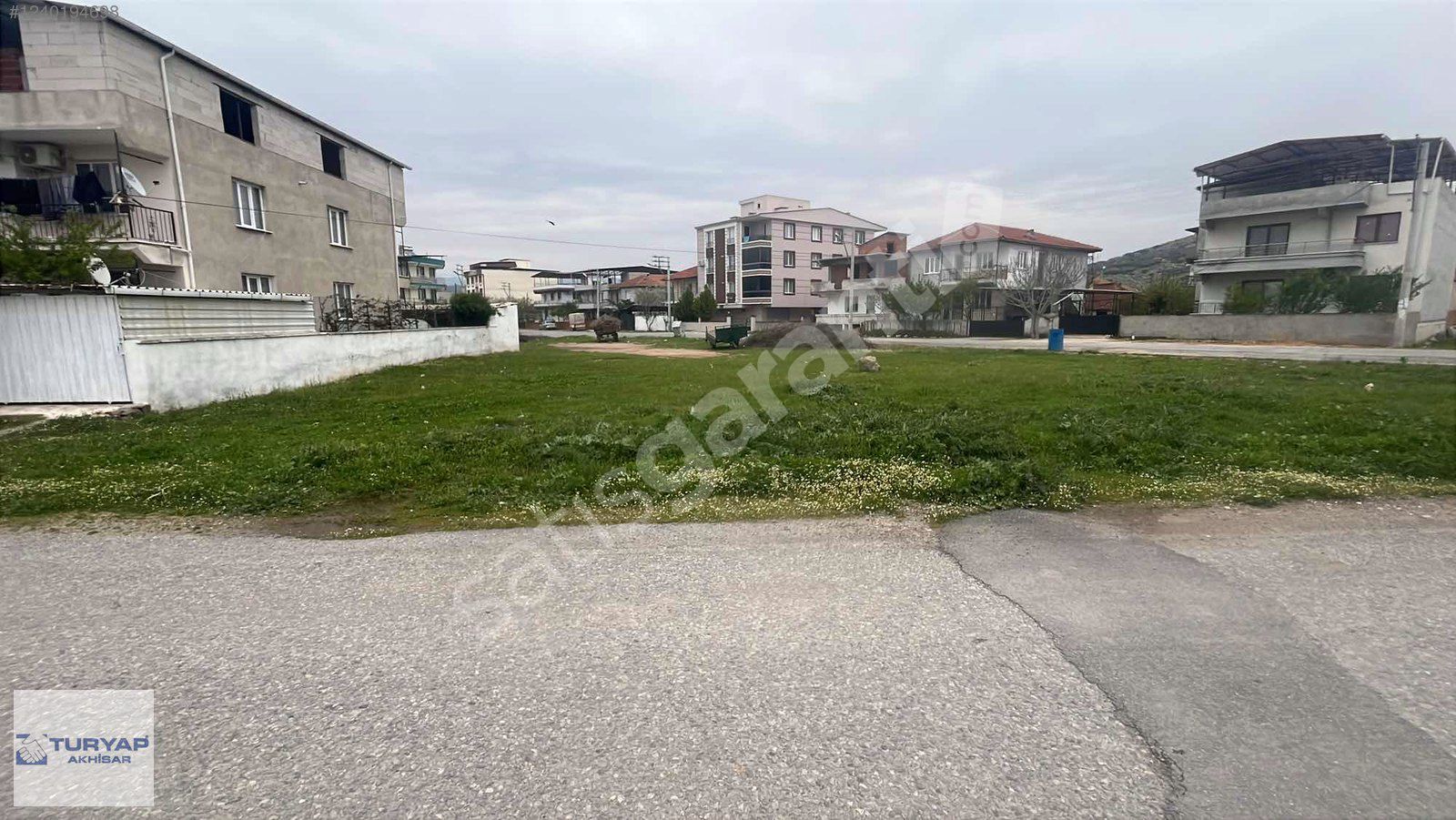 Cumhuriyet mahallesinde kat karşılığı arsa