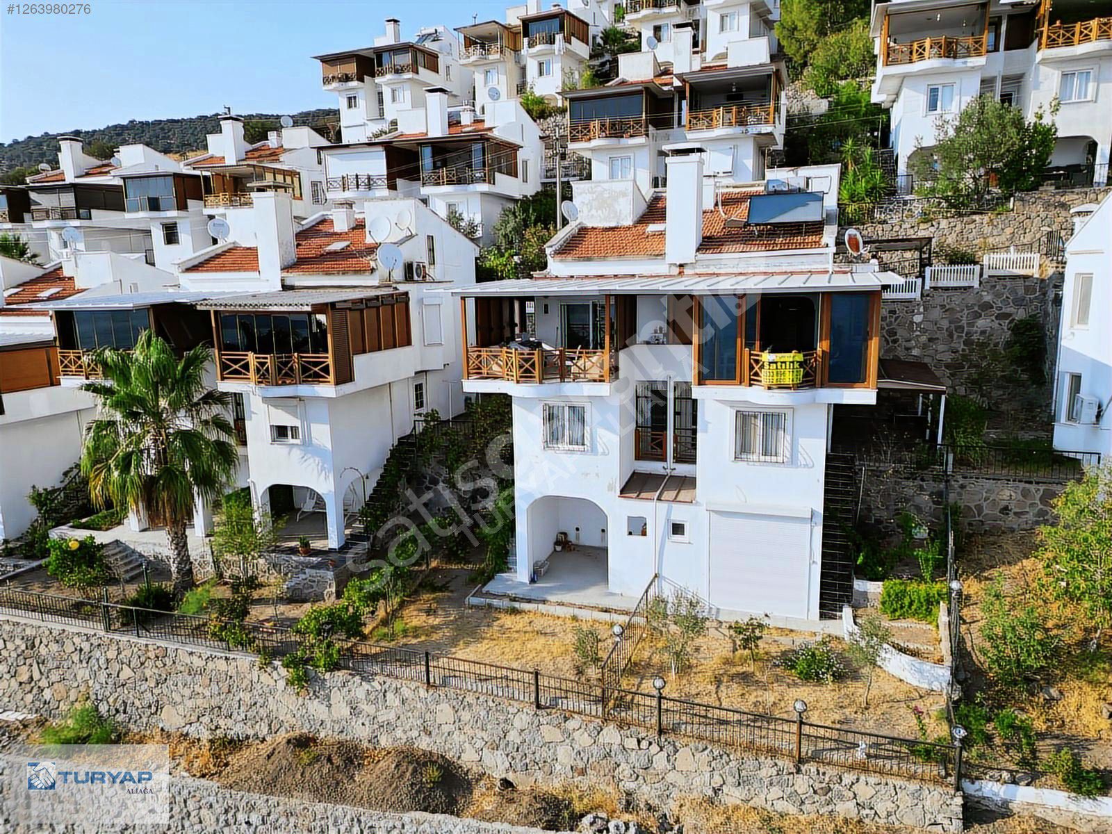 TURYAPTAN ÇANDARLI İLKYANKI'DA 3+1 TADİLATLI VİLLA