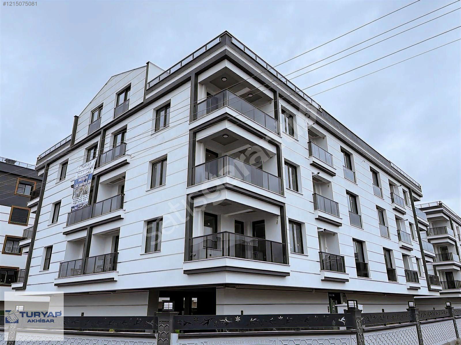 HÜRRİYET MAHALLESİ'NDE SİTE İÇERİSİNDE 150 M2 LÜKS 3+1 DAİRE