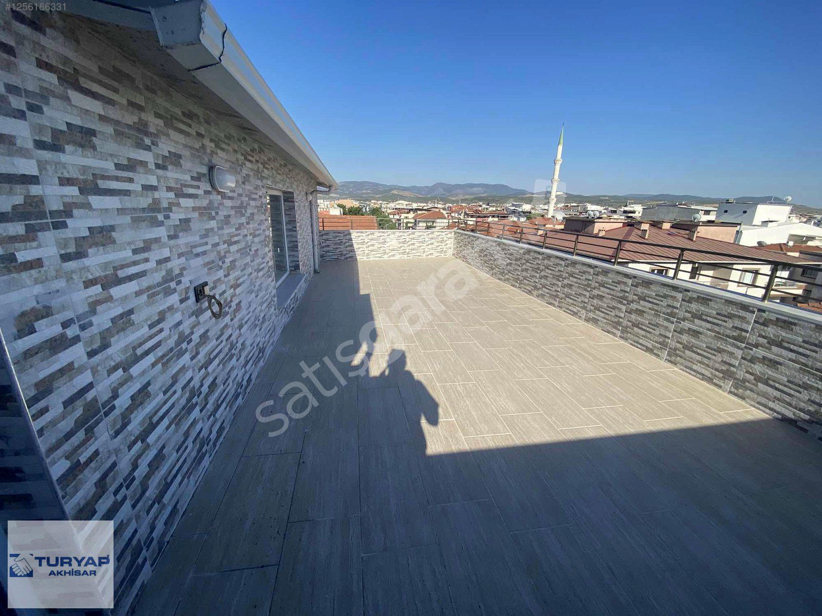 MERKEZE YAKIN KONUMDA BİREYSEL OTOPARKLI 5+1 KOŞE DUBLEKS DAİRE