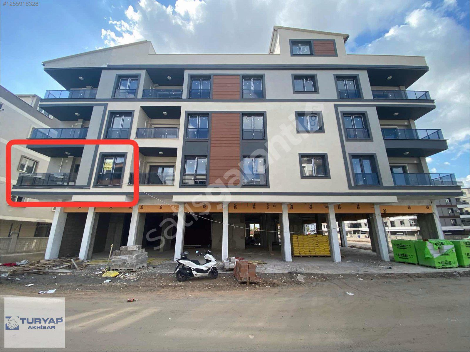 GÖLET'E YAKIN KONUMDA YERDEN ISITMALI 97 M2 ÖN CEPHE 2+1 DAİRE